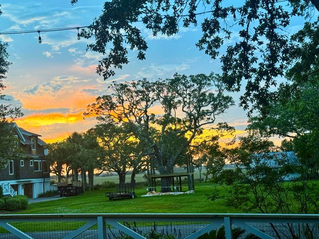 2524 Goldbug Avenue, Sullivans Island, SC 29482
