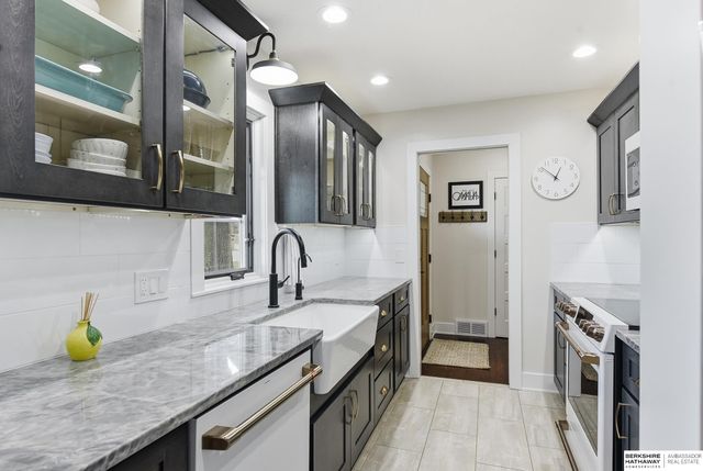 1506 S 118th Street, Omaha, NE 68144