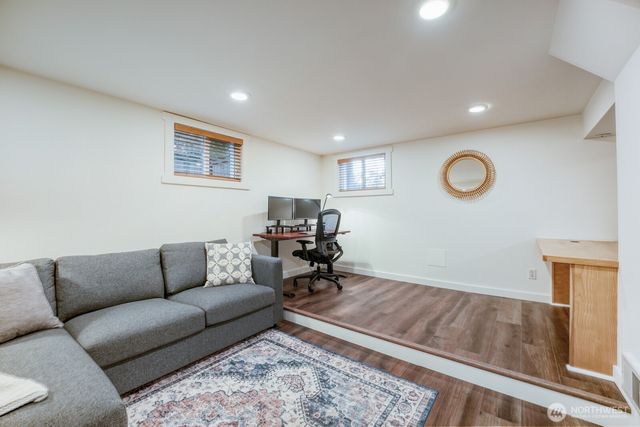 2830 33rd Avenue S, Seattle, WA 98144