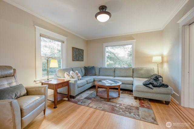 2830 33rd Avenue S, Seattle, WA 98144