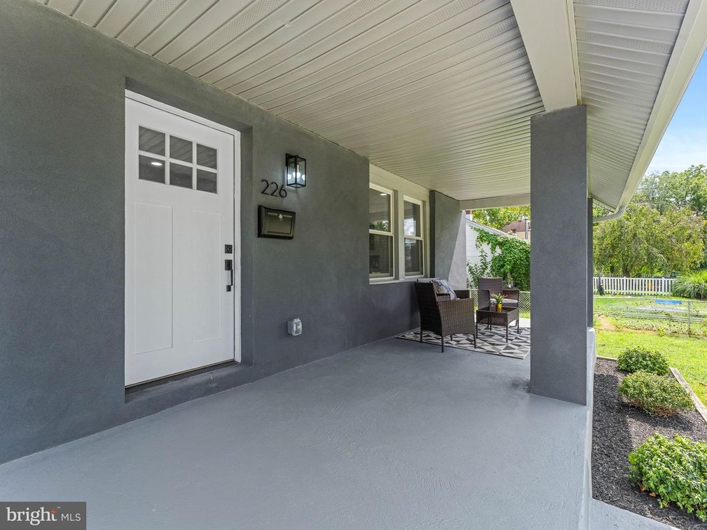 226 S MAPLE AVE, WOODBURY, NJ 08096 — photo 5