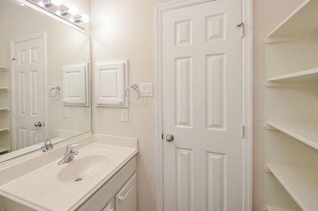 9414 Brackenton Crest Drive, Spring, TX 77379