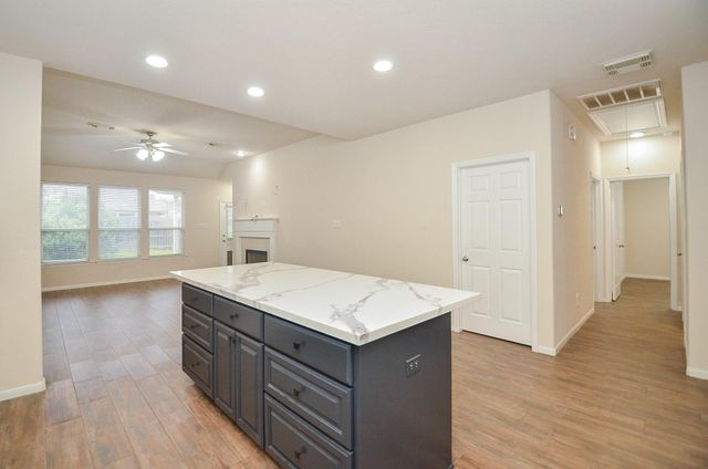 9414 Brackenton Crest Drive, Spring, TX 77379