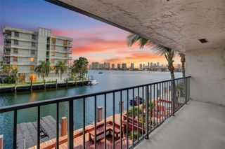 2689 NE 165th Street 56, North Miami Beach, FL 33160