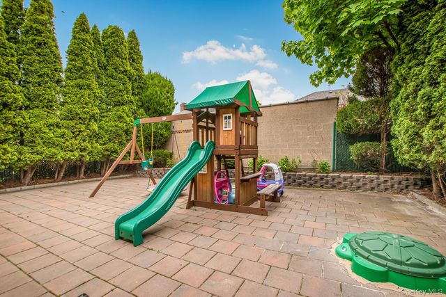 2234 Kingsland Avenue, Bronx, NY 10469