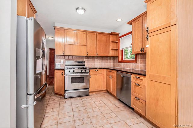 2234 Kingsland Avenue, Bronx, NY 10469