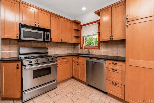 2234 Kingsland Avenue, Bronx, NY 10469