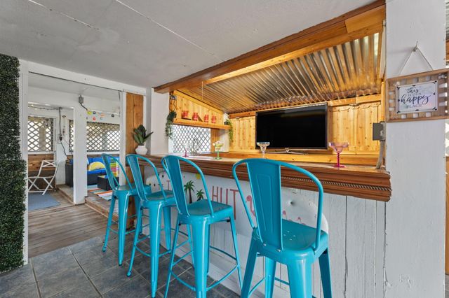 4021 Las Palmas Street, Galveston, TX 77554