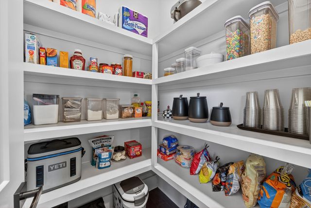 998 Spruce Ridge Ln, Spring Hill, TN 37174