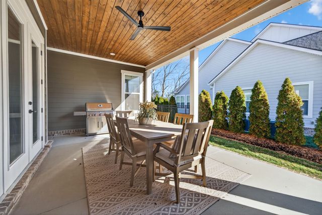 998 Spruce Ridge Ln, Spring Hill, TN 37174