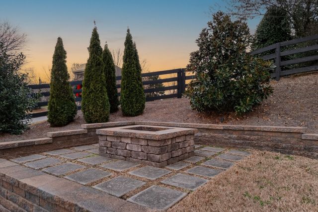 998 Spruce Ridge Ln, Spring Hill, TN 37174