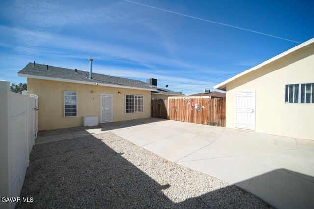 8447 Fernwood Avenue, California City, CA 93505