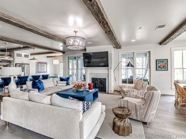 53 Ridgeline Road, Carlton Landing, OK 74432