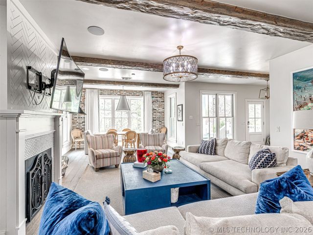 53 Ridgeline Road, Carlton Landing, OK 74432