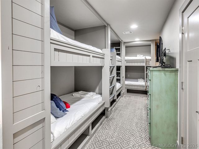 53 Ridgeline Road, Carlton Landing, OK 74432