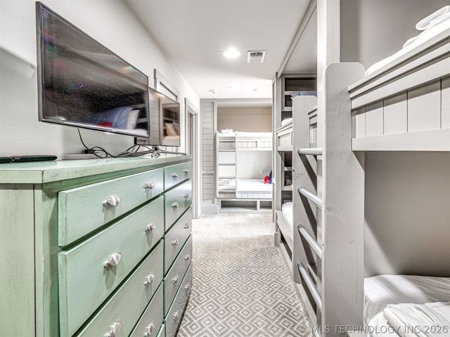 53 Ridgeline Road, Carlton Landing, OK 74432