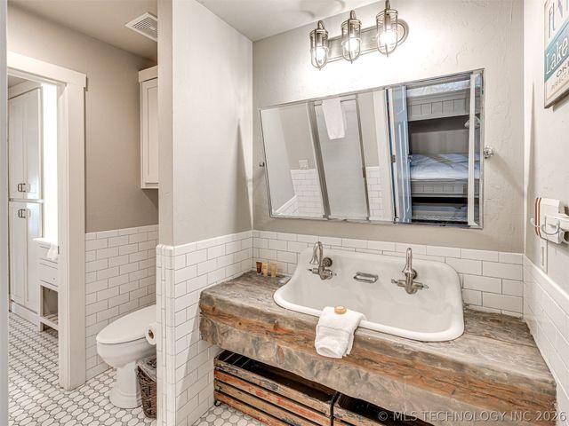 53 Ridgeline Road, Carlton Landing, OK 74432