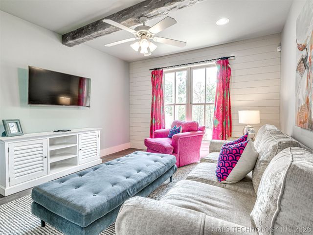 53 Ridgeline Road, Carlton Landing, OK 74432