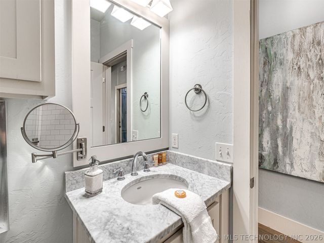 53 Ridgeline Road, Carlton Landing, OK 74432