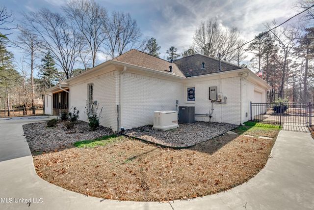 23 Le Bourgeois Drive, Brandon, MS 39047