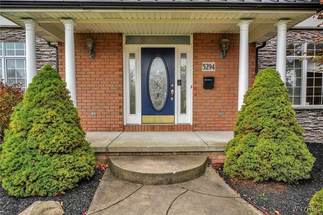 5294 Briercliff Drive, Hamburg, NY 14075