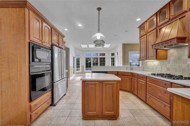 5294 Briercliff Drive, Hamburg, NY 14075