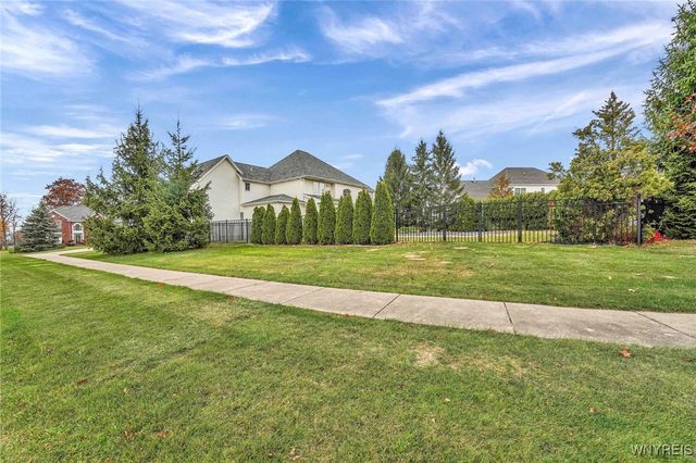 5294 Briercliff Drive, Hamburg, NY 14075