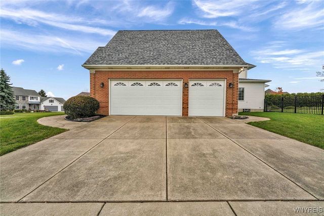 5294 Briercliff Drive, Hamburg, NY 14075