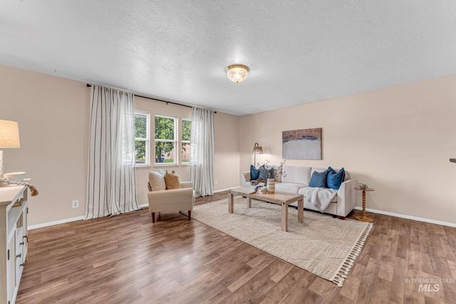 246 Avenida Del Rio Dr, Twin Falls, ID 83301