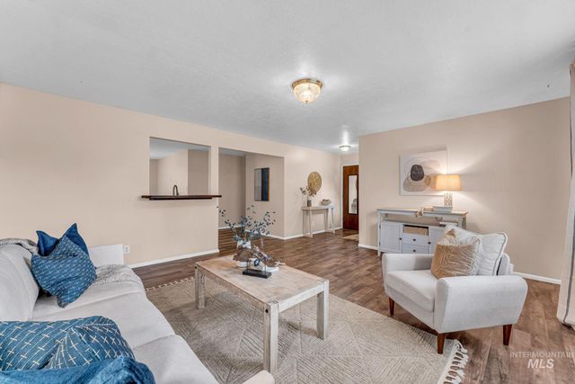 246 Avenida Del Rio Dr, Twin Falls, ID 83301