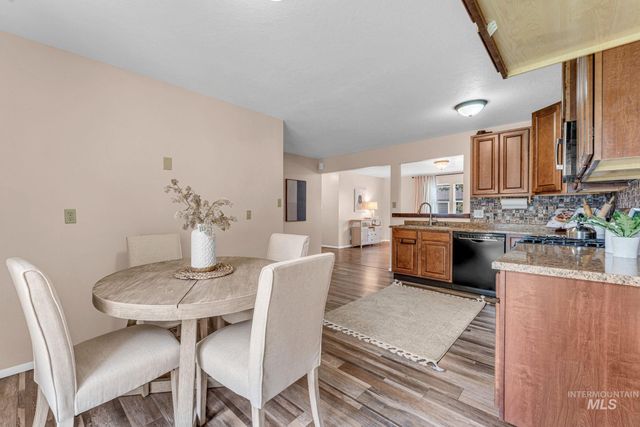 246 Avenida Del Rio Dr, Twin Falls, ID 83301