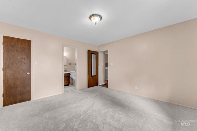 246 Avenida Del Rio Dr, Twin Falls, ID 83301