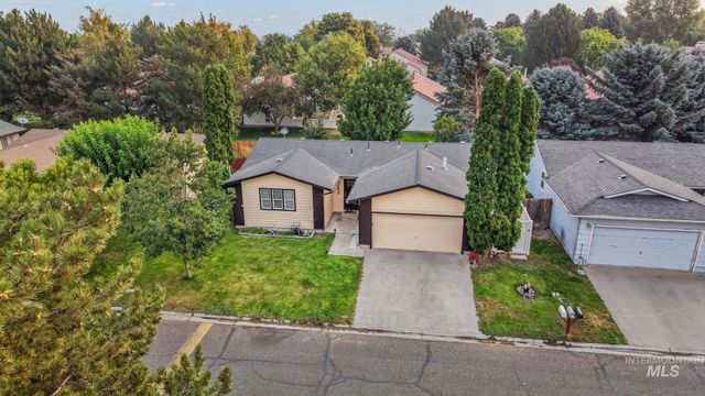 246 Avenida Del Rio Dr, Twin Falls, ID 83301