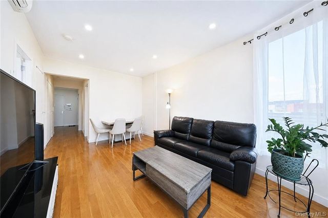 8629 Bay Parkway 5G, Brooklyn, NY 11214
