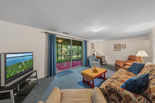 N1845 Wooddale DRIVE, Lake Geneva, WI 53147