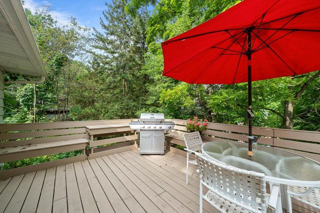 N1845 Wooddale DRIVE, Lake Geneva, WI 53147