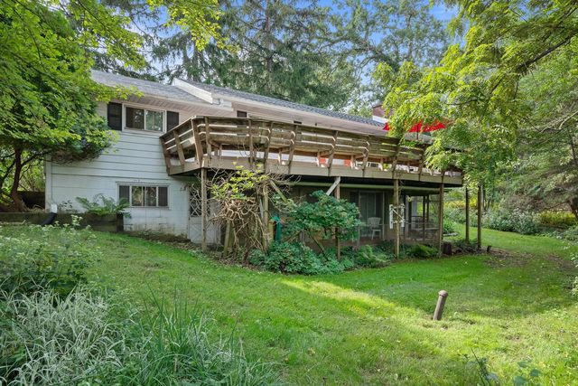 N1845 Wooddale DRIVE, Lake Geneva, WI 53147
