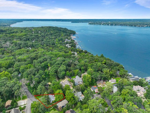 N1845 Wooddale DRIVE, Lake Geneva, WI 53147