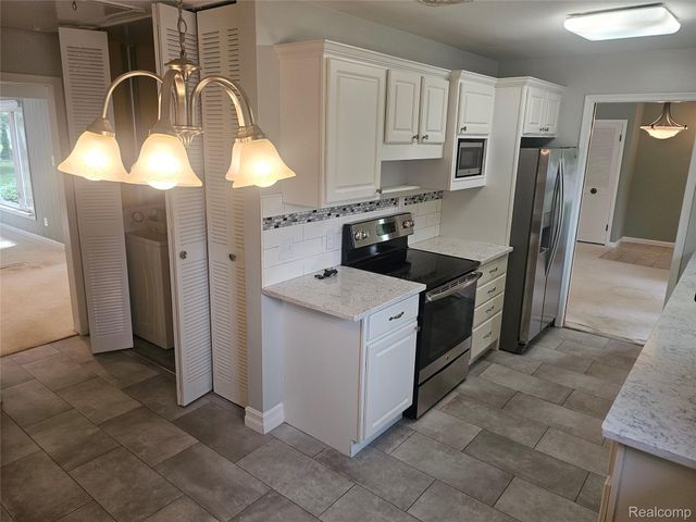 7171 Merrybrook Street, West Bloomfield Charter Township, MI 48322