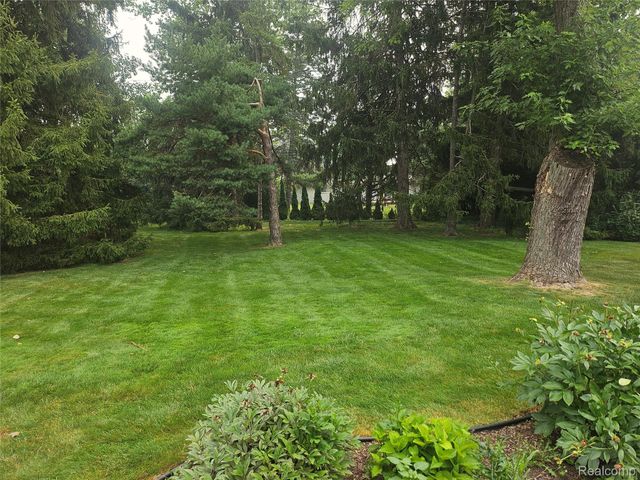7171 Merrybrook Street, West Bloomfield Charter Township, MI 48322