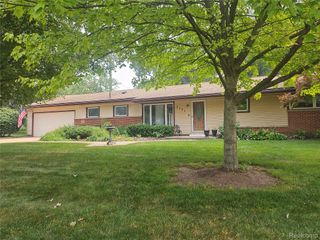 7171 Merrybrook Street, West Bloomfield Charter Township, MI 48322