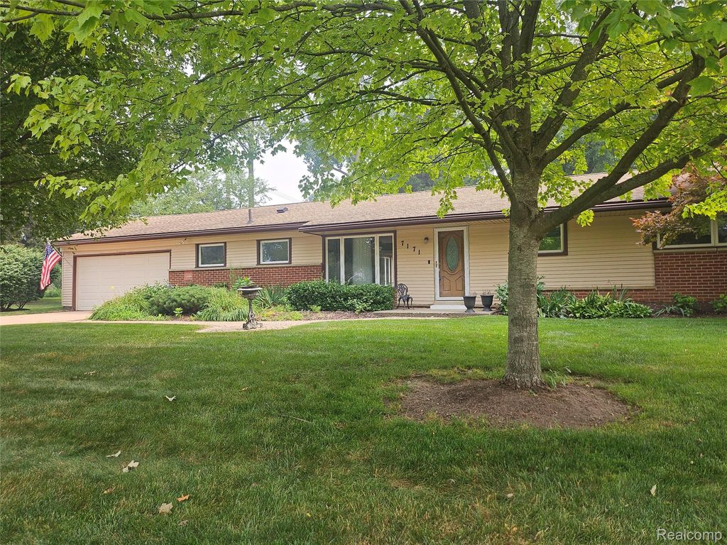 7171 Merrybrook Street, West Bloomfield Charter Township, MI 48322