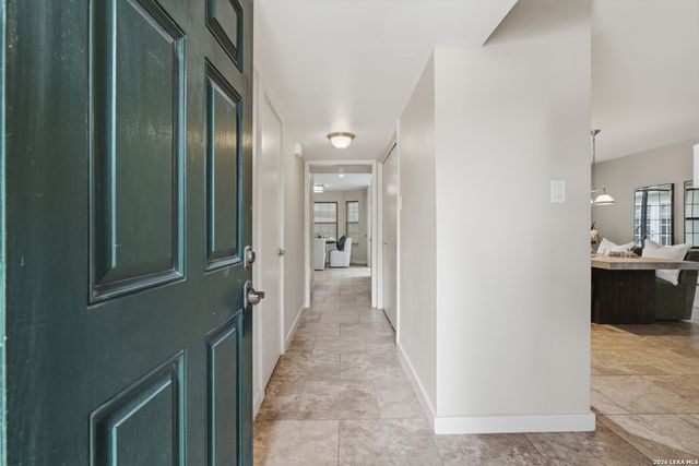 7711 Callaghan Rd Apt 301, San Antonio, TX 78229