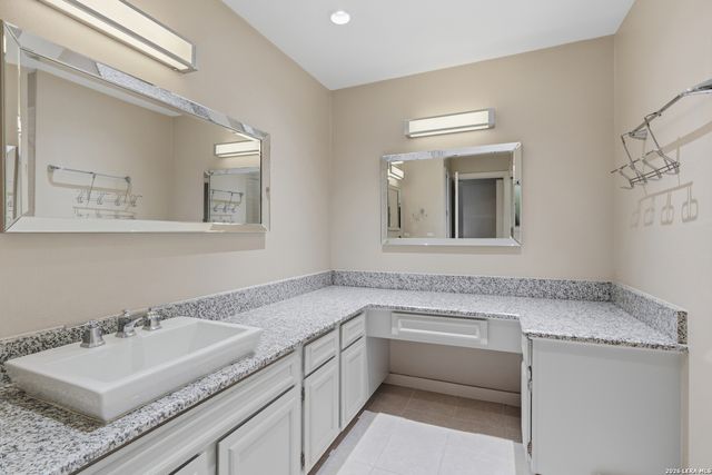 7711 Callaghan Rd Apt 301, San Antonio, TX 78229