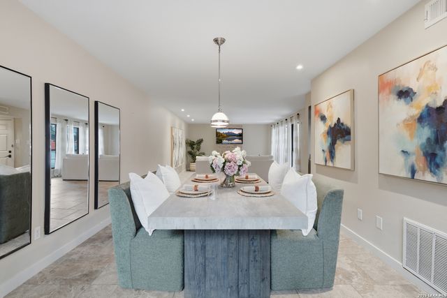 7711 Callaghan Rd Apt 301, San Antonio, TX 78229