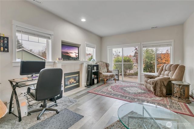 10700 SE 260th Street #D101, Kent, WA 98030