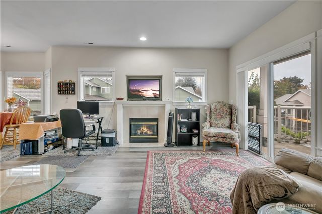 10700 SE 260th Street #D101, Kent, WA 98030