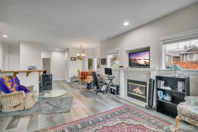 10700 SE 260th Street #D101, Kent, WA 98030