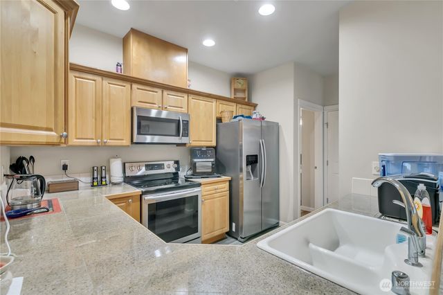 10700 SE 260th Street #D101, Kent, WA 98030