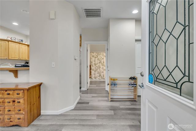 10700 SE 260th Street #D101, Kent, WA 98030